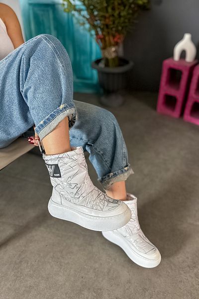 SHOEBELLAS Arow White Label Λεπτομερείς γυναικείες μπότες
