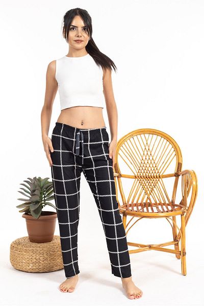 Pemilo Pantaloni unici pentru femei cu model pătrat din piele intoarsa neagra