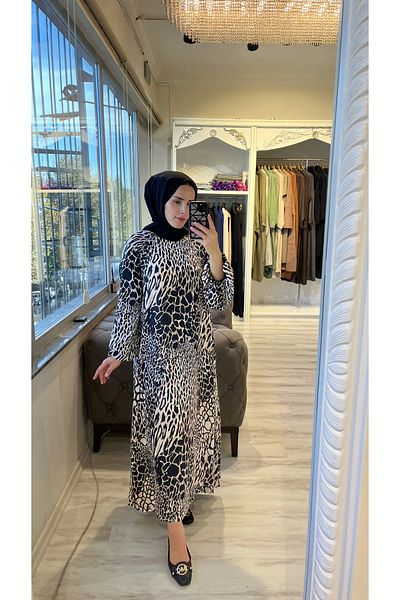 Invee فستان منقوش بأكمام بالونية من INVEE 6917