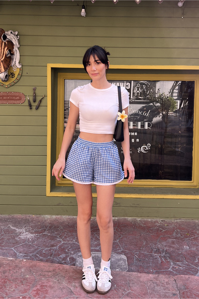 Moide Dantel Detaylı Keten Pötikareli Mavi Şort