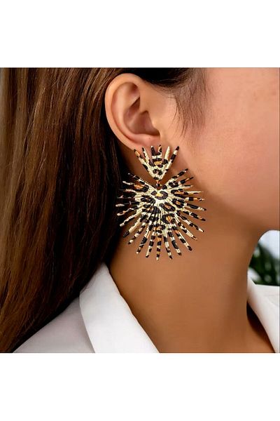 Hira Elegans Special Series Leopard Pattern Gold Detailed Earrings