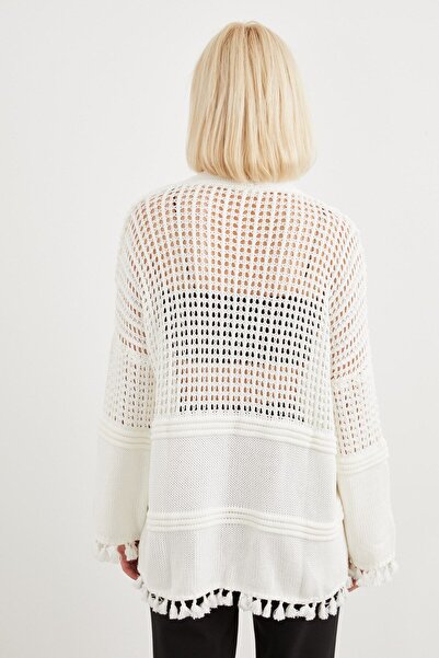 Cockatoo Γυναικεία λευκά πλεκτά με λεπτομέρειες