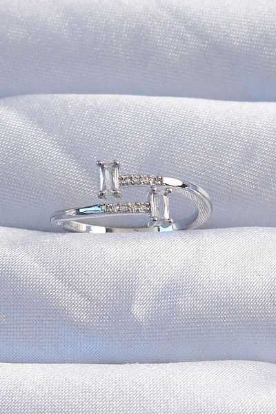 Skygo Geometric Brass Silver Zircon Stone Ring - Adjustable Tj-byk3240