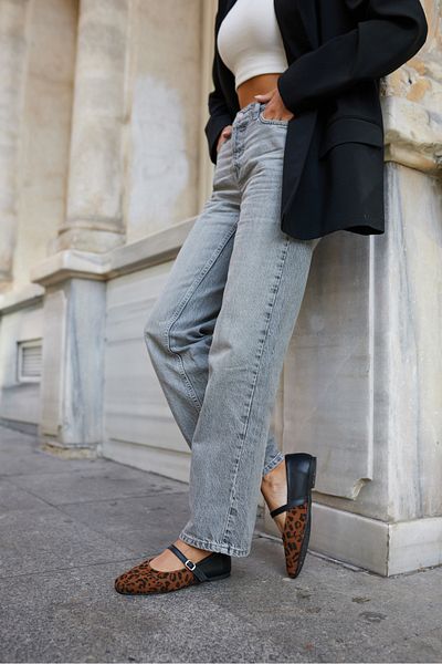 ANGELİNA JONES PANTOF DE PIELE DE DAMA RIVA CU DETALIU DE LEOPARD NEGRU