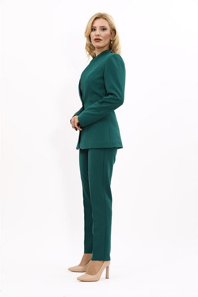 ÖNDER ÖZSOY Green Collarless Jacket and Pipe Leg Trousers Set