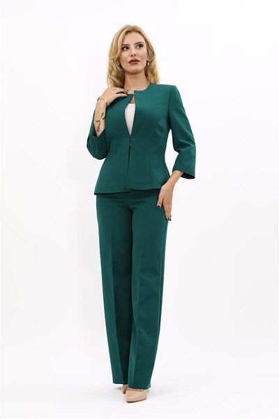 ÖNDER ÖZSOY Emerald Colored Oval Collar Short Jacket and Wide Leg Pants Set