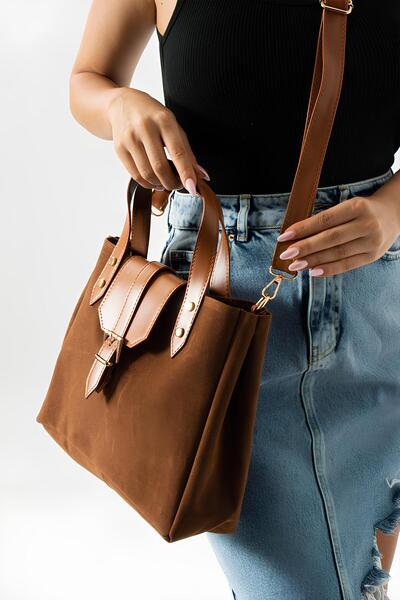 Daj Company Dámská semišová taška s přezkou v hnědé barvě