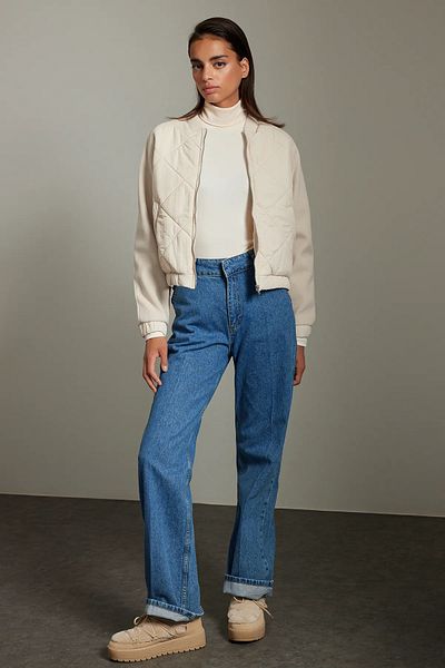 Trendyol Collection Oversize Ecru Bomber Jacket - Detailní razítko, sezónní bunda Twoaw25Mo00061