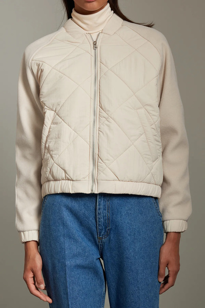 Trendyol Collection Oversize Ecru Bomber Jacket - Detailní razítko, sezónní bunda Twoaw25Mo00061