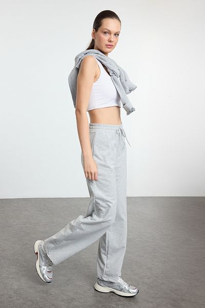 Trendyol Collection Széles szárú szürke vékony kötött sport melegítőnadrág - TWOAW22EA0053