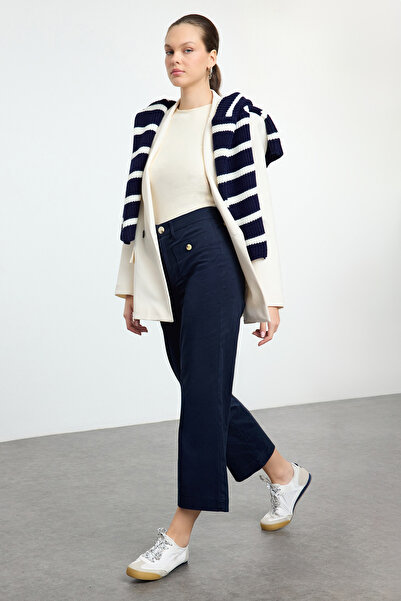 Trendyol Collection Темно-сині штани з бавовняного полотна з кишенями TWOAW25PL00079