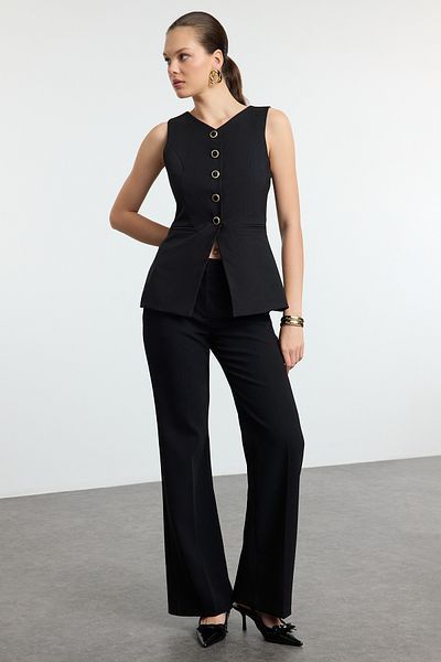 Trendyol Collection Schwarze gewebte Weste mit Rundhalsausschnitt - TWOAW25YE00074