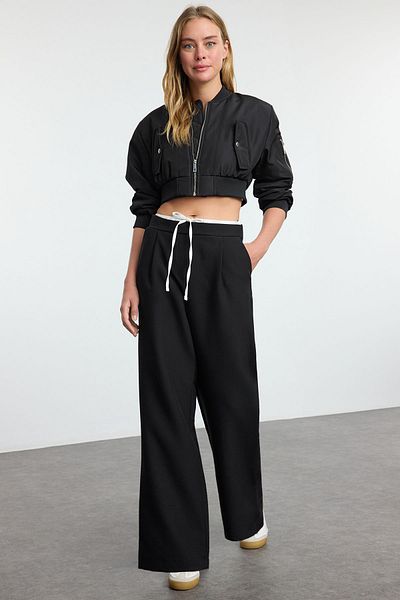 Trendyol Collection Thick Fabric Black Wide Leg Trousers - Waist Detail, Full Fit Twoaw25Pl00102