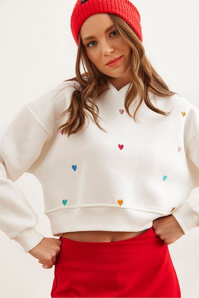 Olalook Weißes, mit Herz besticktes Kapuzen-Crop-Sweatshirt - SWT- 19000681