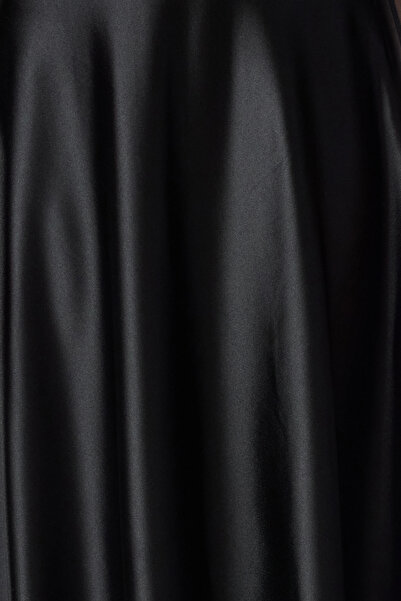 Trendyol Collection Fusta neagră tricotată din satin maxi în formă de linie/clopot TWOAW25ET00111