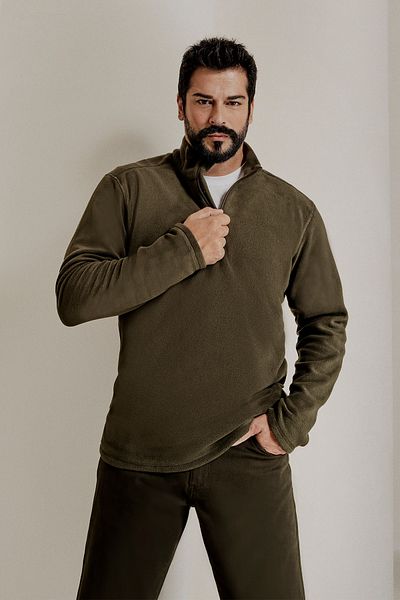 AC&Co / Altınyıldız Classics Khakifarbenes, pillingfreies, kältebeständiges Fleece-Sweatshirt mit Standard-Passform und Stehkragen für Herren