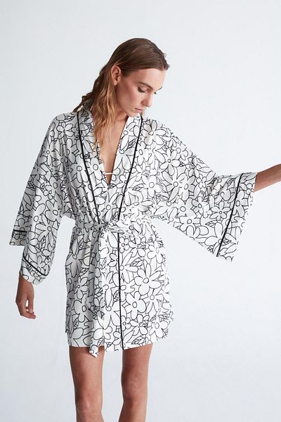 Peraluna Freesıa Kimono 82 Cm Flower Pattern Mini Size Belted Satin Women's Kimono - White/black
