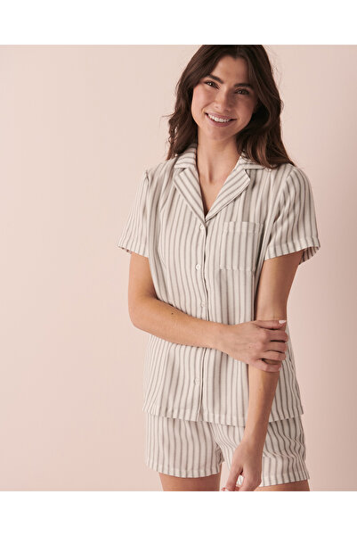 La Vie en Rose قميص مطبوع بأكمام قصيرة وأزرار