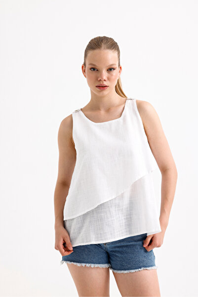 Mavera Otantik Asymmetric Cut Button Detailed Blouse