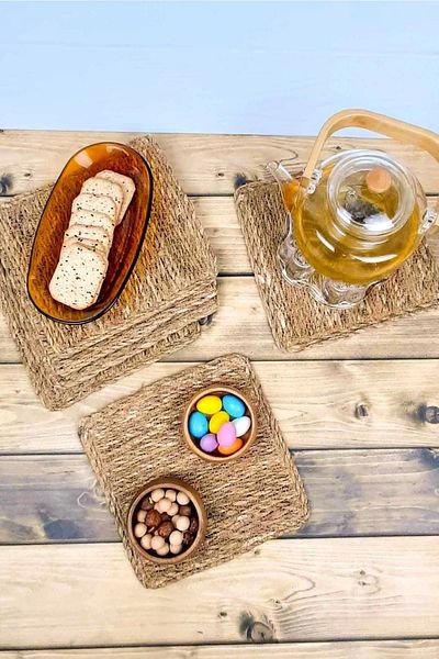 AVANTAGE HOME Runa - 4 Pieces Decorative Natural Handmade 100% Knitted Wicker Square Trivet 20 Cm, Pot Mat Fireproof
