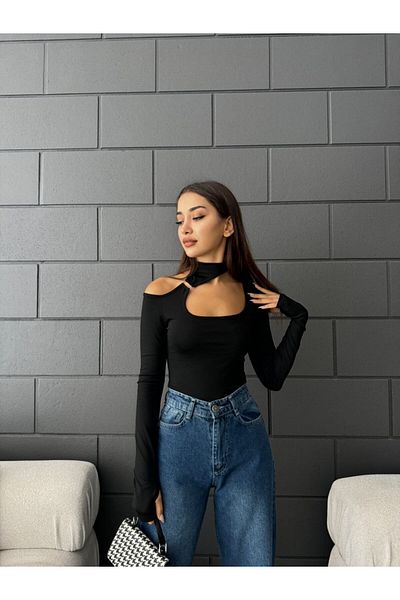 Fav Style Μαύρη μακρυμάνικη γυναικεία μπλούζα με αγκράφα με έναν ώμο