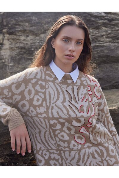 Kayra Exclusive Soyut Desenli Triko Tunik Bej-Ekru