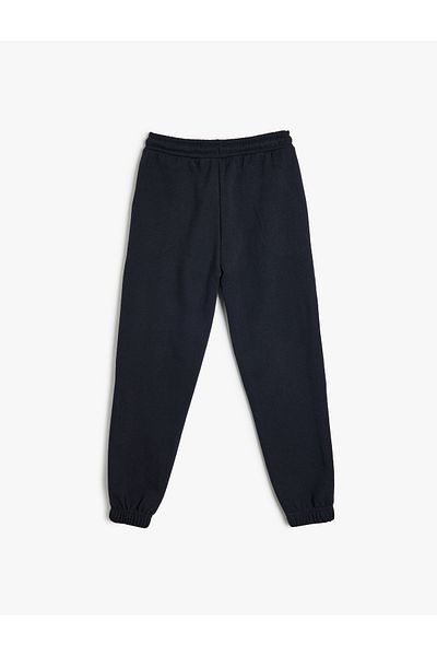 Koton Basic-Jogger-Jogginghose mit Taschendetail zum Binden an der Taille und Band