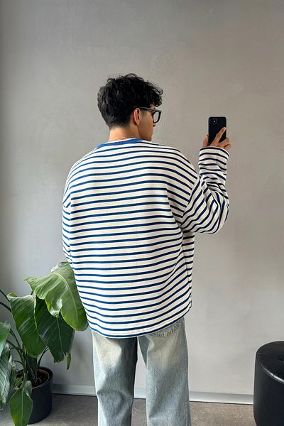 Flaw Wear Royal Club Embroidered Striped Saks Blue Sweatshirt