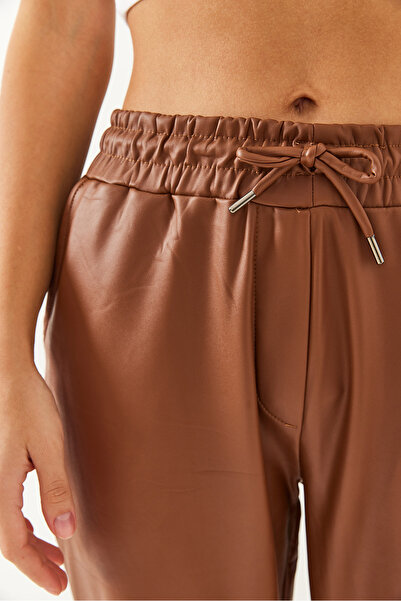 Bianco Lucci Women's Elastic Waist and Leg Leather Trousers 85001002