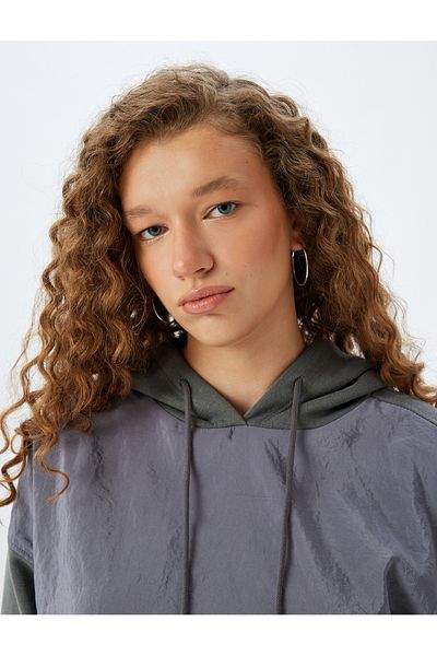 Koton Hooded Sweatshirt Zipper Pocket Detailed Comfortable Fit
