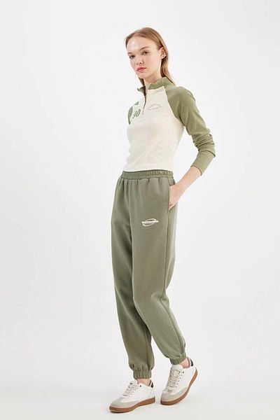 DeFacto بنطال رياضي Coool Jogger بخصر مطاطي وجيب أساسي مستقيم Z7072az24wn
