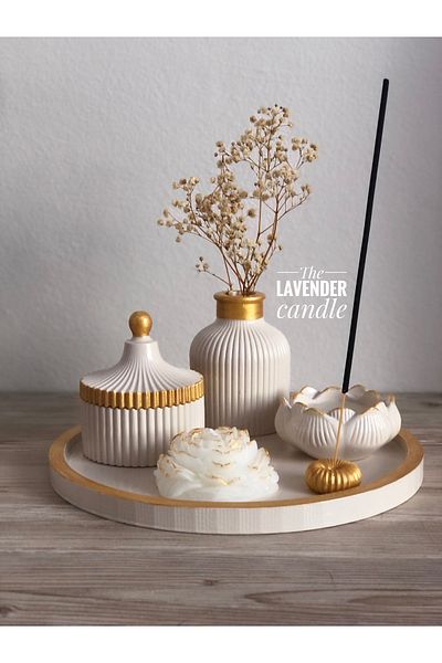 The Lavender Candle Gold Detailed Set