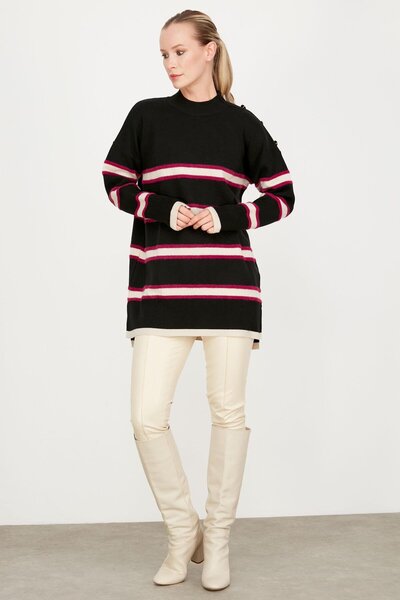 Tığ Triko Omzu Düğme Detaylıı Çizgili Tunik Siyah