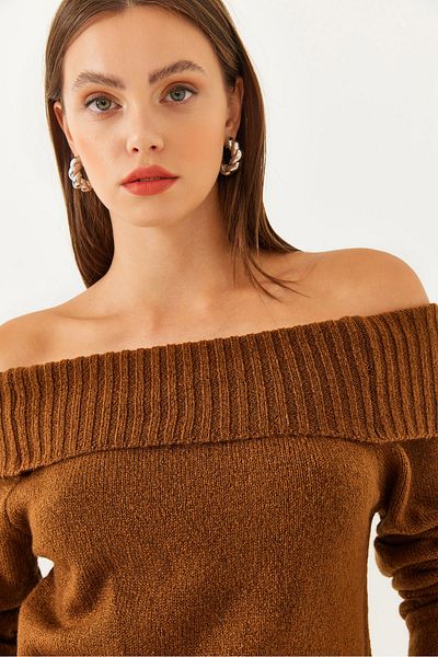 Bianco Lucci Γυναικείο πλεκτό πουλόβερ Madonna Collar 85001020