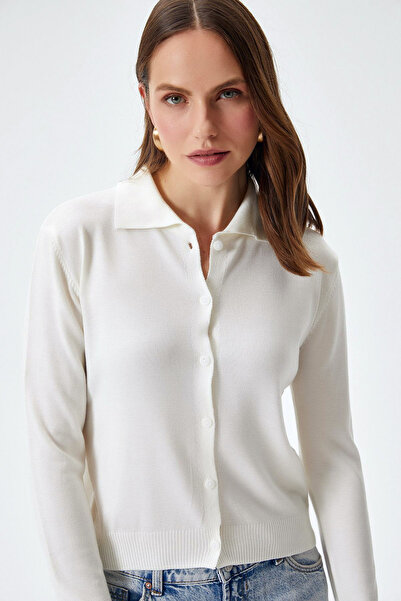 CoolLook Gömlek Yakalı Uzun Kollu Likralı Düğme Kapamalı Rahat Kesim İnce Kıs...