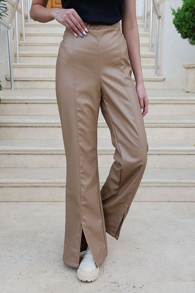 LOCCO Γυναικείο δερμάτινο παντελόνι Mink Color - Λεπτομέρεια με σχισμή