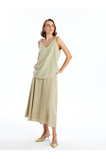 LC Waikiki LCWAIKIKI Classic Haki V Yaka Düz Keten Karışımlı Kadın Bluz