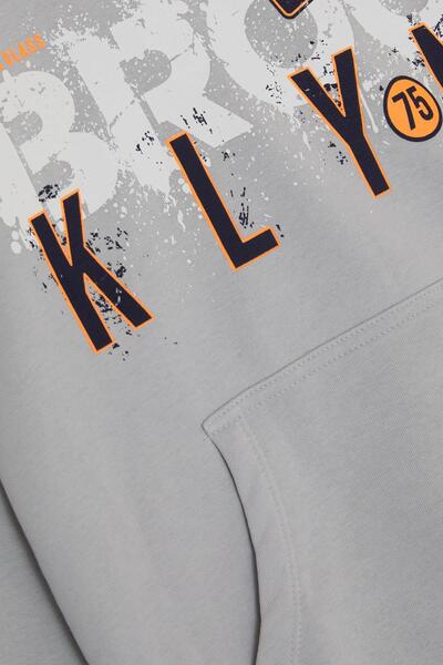 Breeze Хлопчачий светр блакитного кольору з принтом