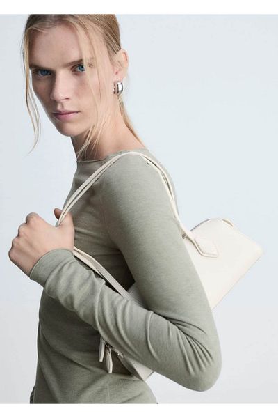 MANGO Woman Langärmliges T-Shirt mit U-Boot-Ausschnitt