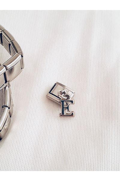 bijoux uniques سحر إيطالي من الفولاذ بحرف E