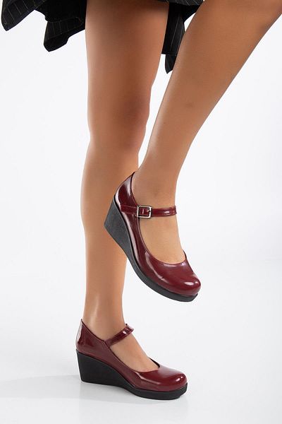 Dilimler Ayakkabı Claret Red Patent Leather Women's Wedge Shoes - Artificial Leather and Helmet