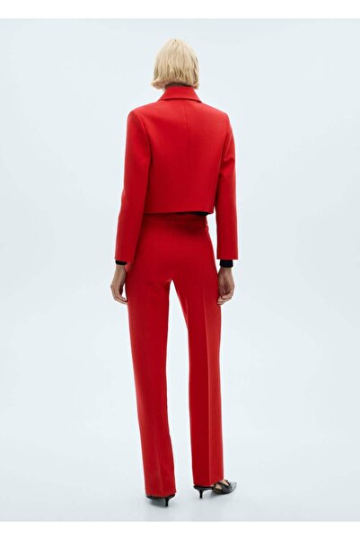 MANGO Woman Düğmeli cropped ceket