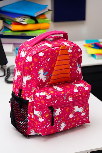 Maysa Mağazacılık Geantă de școală cu tematică unicorn - colorată