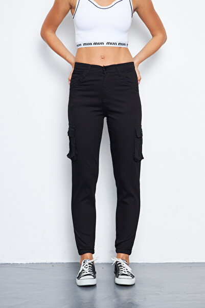 Oyga Dámské černé jogger kalhoty pohodlného střihu s elastickou cargo kapsou Gabardine dámské kalhoty