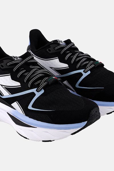 Diadora حذاء تدريب Atomo V7000 برباط للنساء، أسود