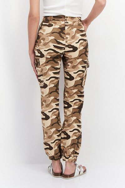 NA-KD Women Regular Fit Camouflage Cargo Pant, Brown