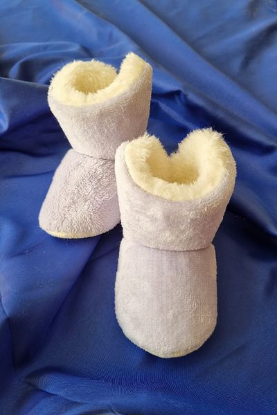 Trade Bazaar 0-12 Months Baby Slippers - Plush, Furry Non-Slip Sole Booties