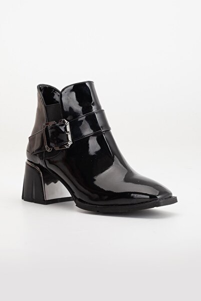 Dilimler Ayakkabı Kadın Topuklu Bot Siyah Rugan Tokalı Klasik Vardola Taban