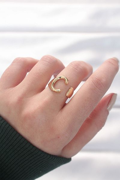 Skygo Gold Colored C Letter Adjustable Ring - TJ-BYK3150