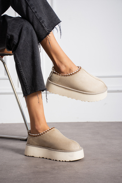 Victoria Shoes Γυναικεία παπούτσια Tazz Beige Suede Seasonal Παντόφλες Μίνι παντόφλες με χνούδι μέσα